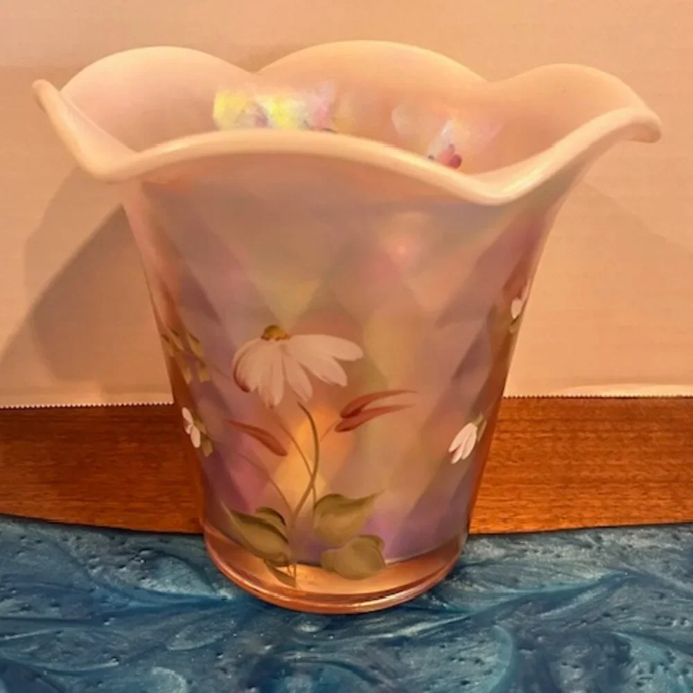 Shelley Fenton 1997 Family Signature Series Field Flowers Iridescent Vase
